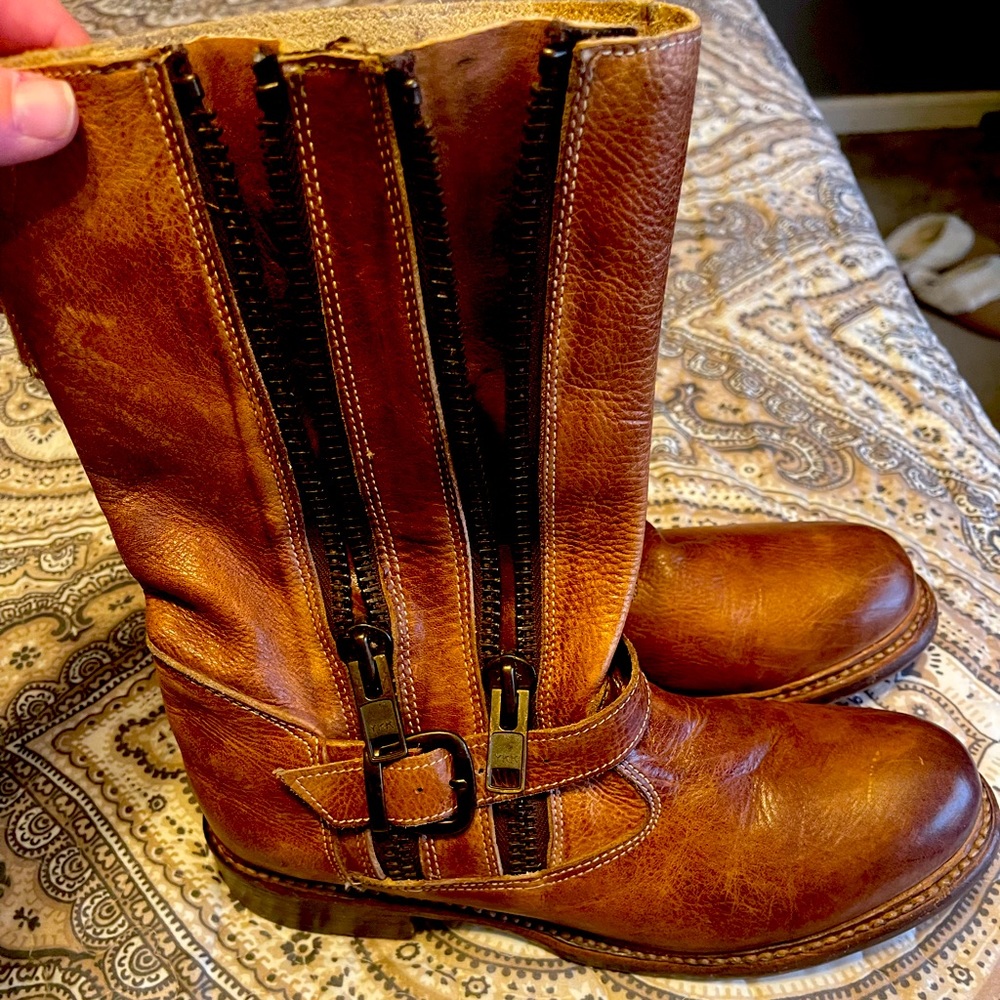 Bedstu boots size 8.5